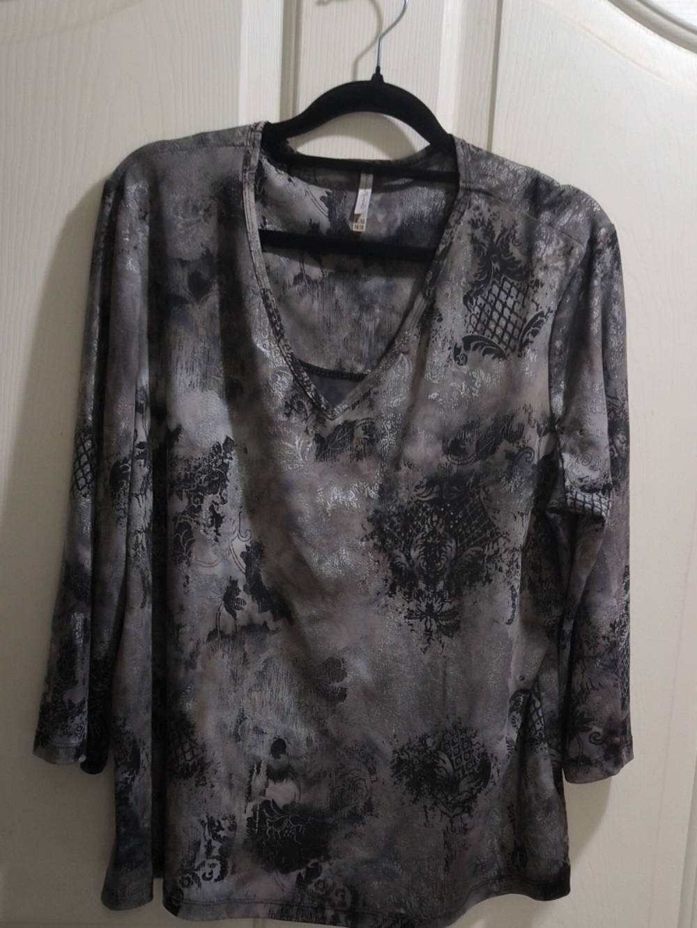 White Stag Gray and Black Long Sleeve V-Neck Top